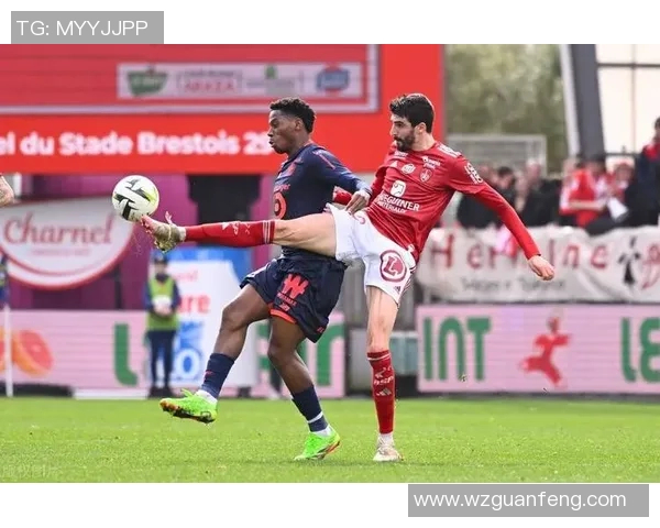 朗斯与索肖的比赛因天气原因推迟球迷期待新赛程安排 朗斯与索肖的比赛因天气原因推迟球迷期待新赛程安排