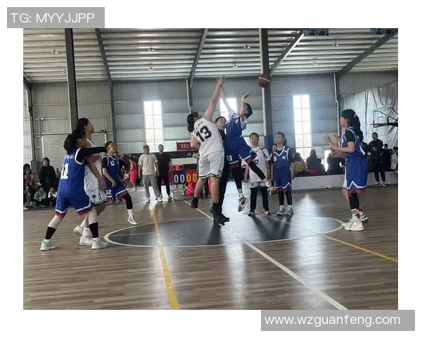 李晓旭的成长之路:从普通学生到篮球场上的明星运动员 李晓旭的成长之路:从普通学生到篮球场上的明星运动员